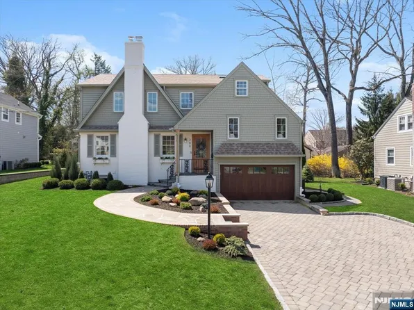 388 Beveridge Rd, Ridgewood, NJ 07450