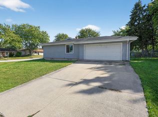 3600 Sovereign Dr, Racine, WI 53406