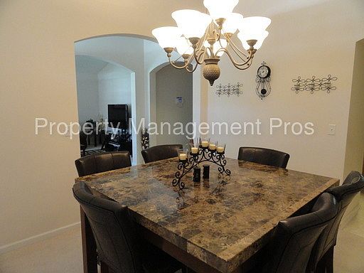 3rd image of 303 Southern Rose Dr