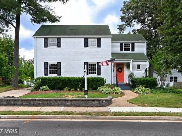 121 N Wakefield St, Arlington, VA 22203