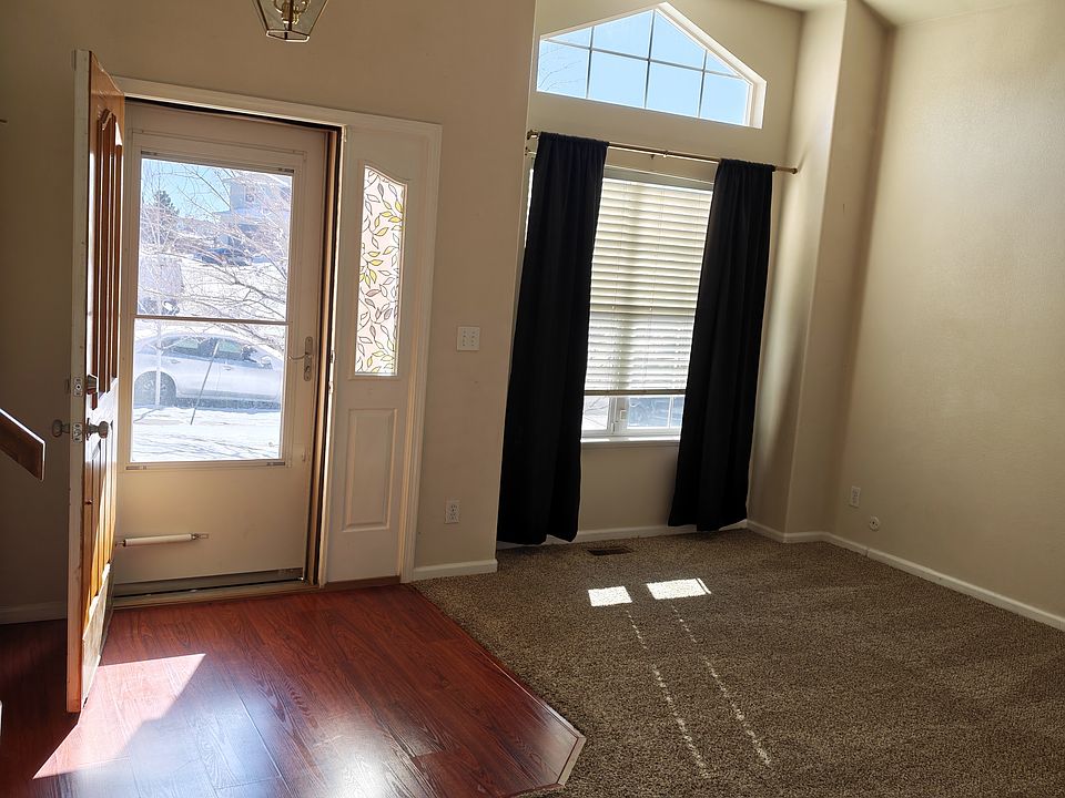 1st image of 6952 Sungold Dr