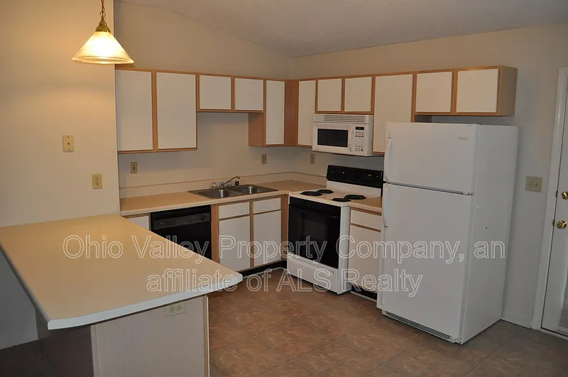 2 bed, 1.0 bath, 875 sqft, $1,050 — Photo 4