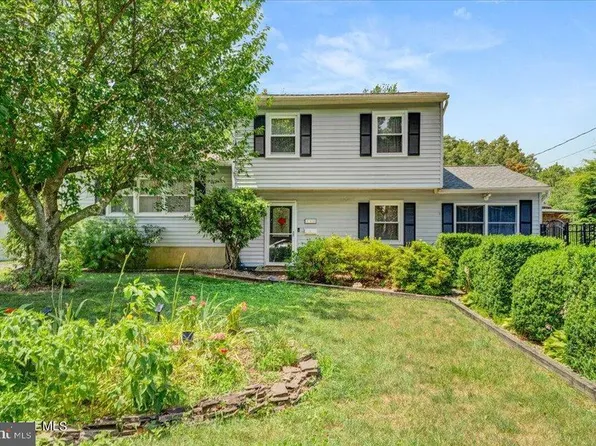 146 Pheasant Dr, Bayville, NJ 08721