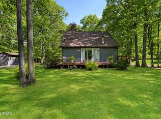 105 Lead Ct, Milford, PA 18337