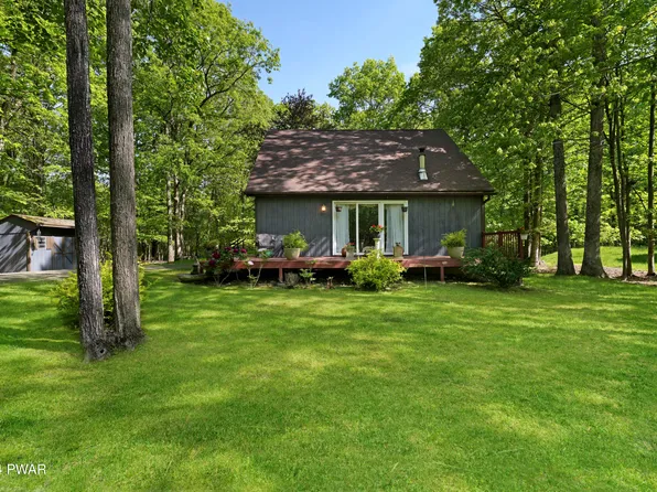 105 Lead Ct, Milford, PA 18337