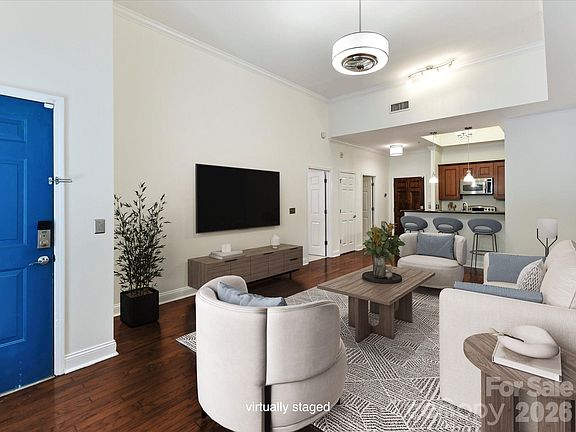 5th image of 300 W 5th St APT 2