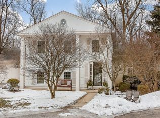 1S538 Bayberry Ln, Wheaton, IL 60189