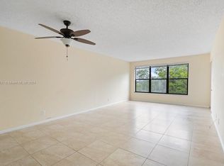 2314 S Cypress Bend Dr APT 513, Pompano Beach, FL 33069