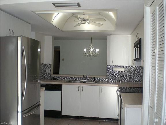 5th image of 7360 Glenmoor Ln APT 106