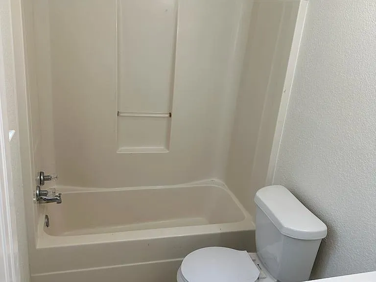 225 Brook Cir — Photo 14