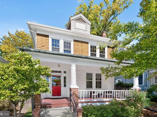 4209 Ellicott St NW, Washington, DC 20016