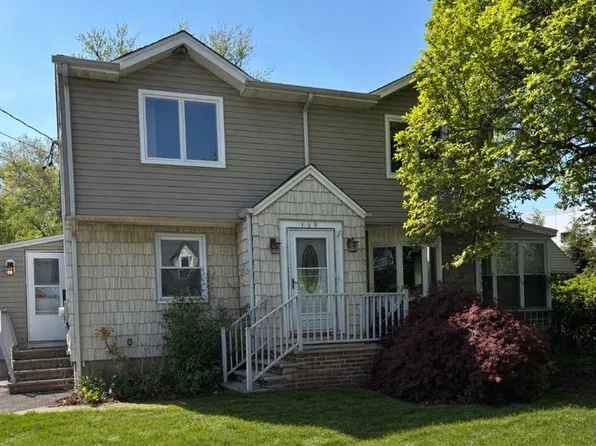 139 N Maple St, Avenel, NJ 07001