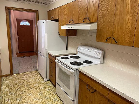2nd image of 1418 Viewridge Dr