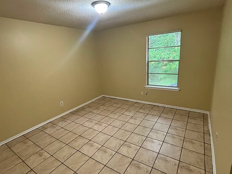 4609 Dogwood Dr S — Photo 11