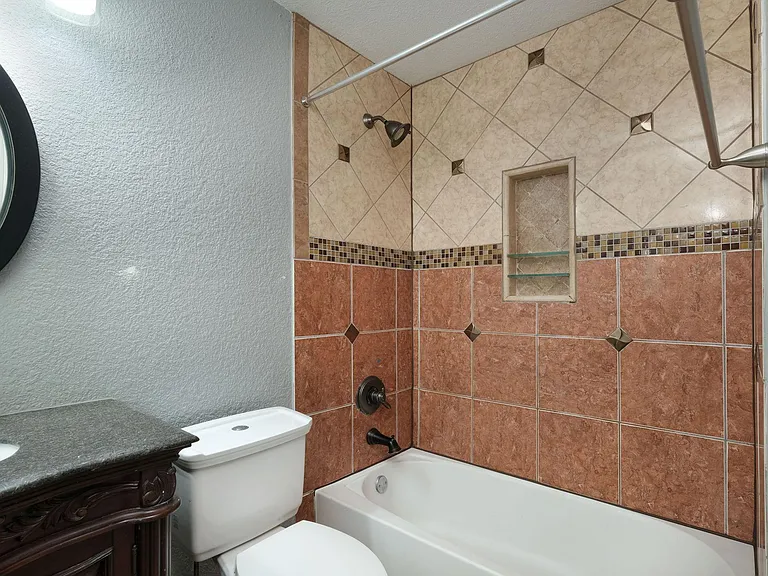 1745 Cricket Hollow Dr — Photo 14