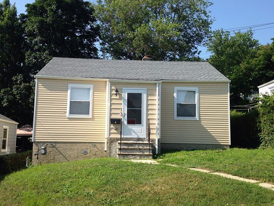 1st image of 9 Floral Ln