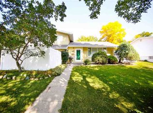 2204 8th Ave NW, Minot, ND 58703