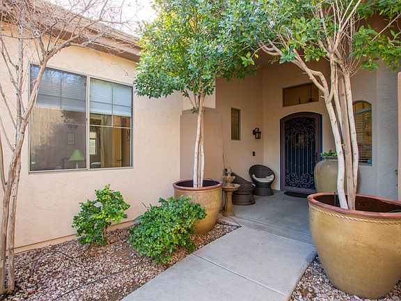 3rd image of 3124 S Cottonwood Dr