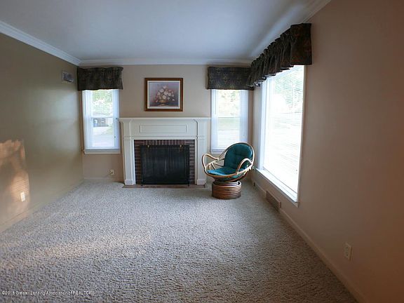 4th image of 1521 Pattengill Ave