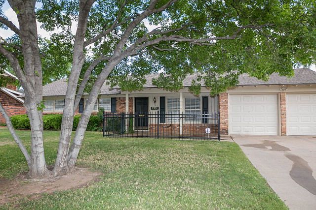 1st image of 2211 Cimmaron Dr
