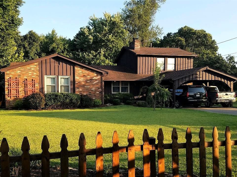 1st image of 105 Dingess Ct