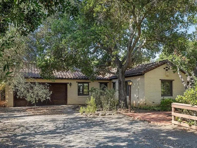 10320 Rolly Rd — Photo 1
