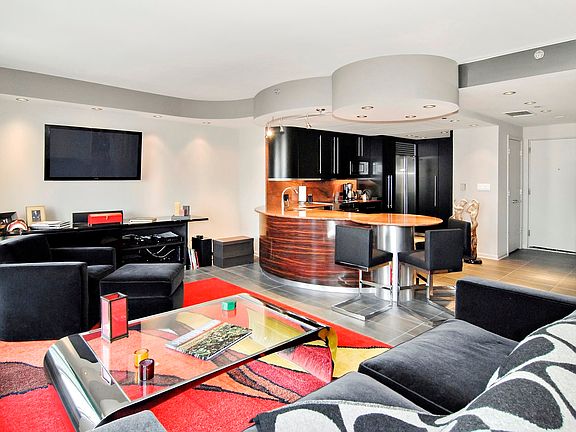 5th image of 161 E Chicago Ave APT 51G