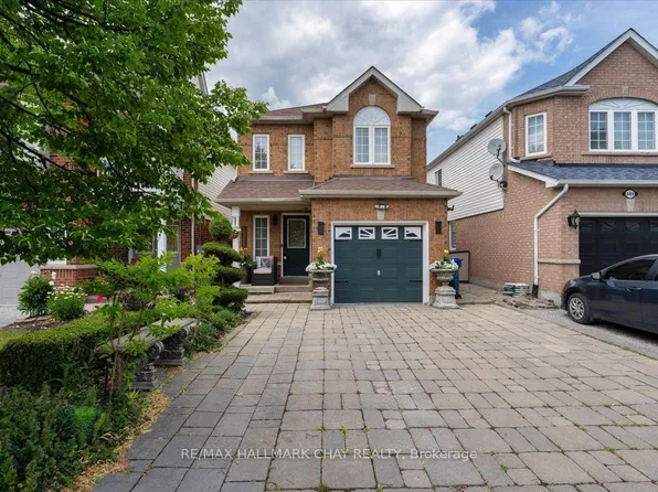 551 Pelletier Ct, Newmarket, ON L3X 2N7