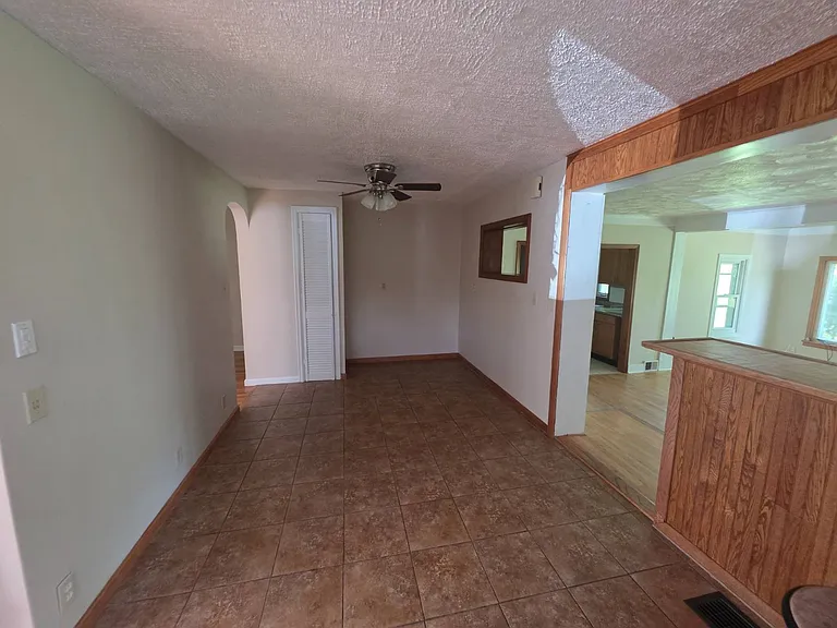 6910 Buckley Rd — Photo 8