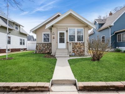 913 H Ave NW, Cedar Rapids, IA, 52405