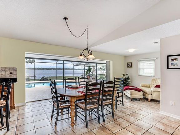3rd image of 33848 Picciola Dr