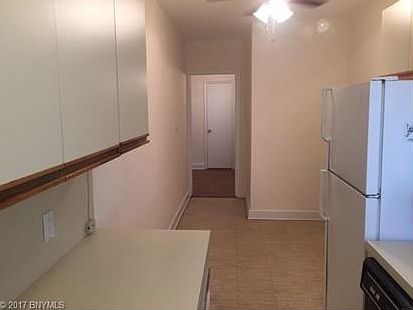 3rd image of 3626 Kings Hwy APT 1L