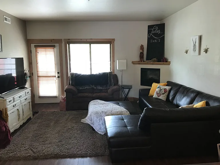 4015 S Russell St — Photo 12