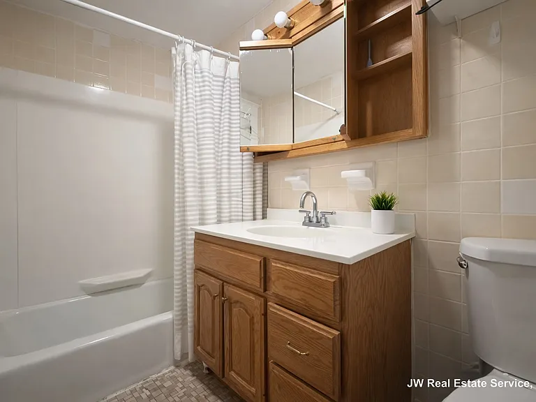 210 Chestnut Hill Ave #6 — Photo 7
