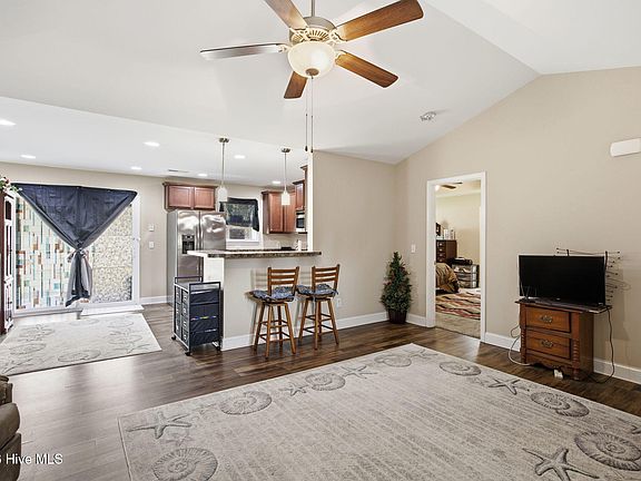5th image of 4226 Cherry Laurel Lane SE