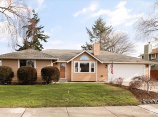 542 NW Lateen St, Oak Harbor, WA 98277