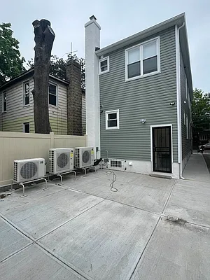 Rented by Peace of Mind Realty | media 16