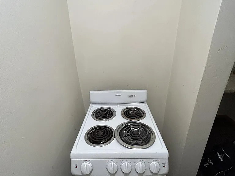 635 Howard Pl — Photo 30