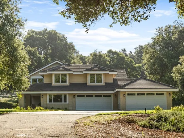 37202 Limekiln Dr, Yucaipa, CA 92399