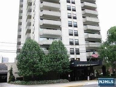 1st image of 1600 Center Ave APT 5F