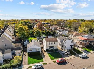 23916 86th Ave, Bellerose, NY 11426