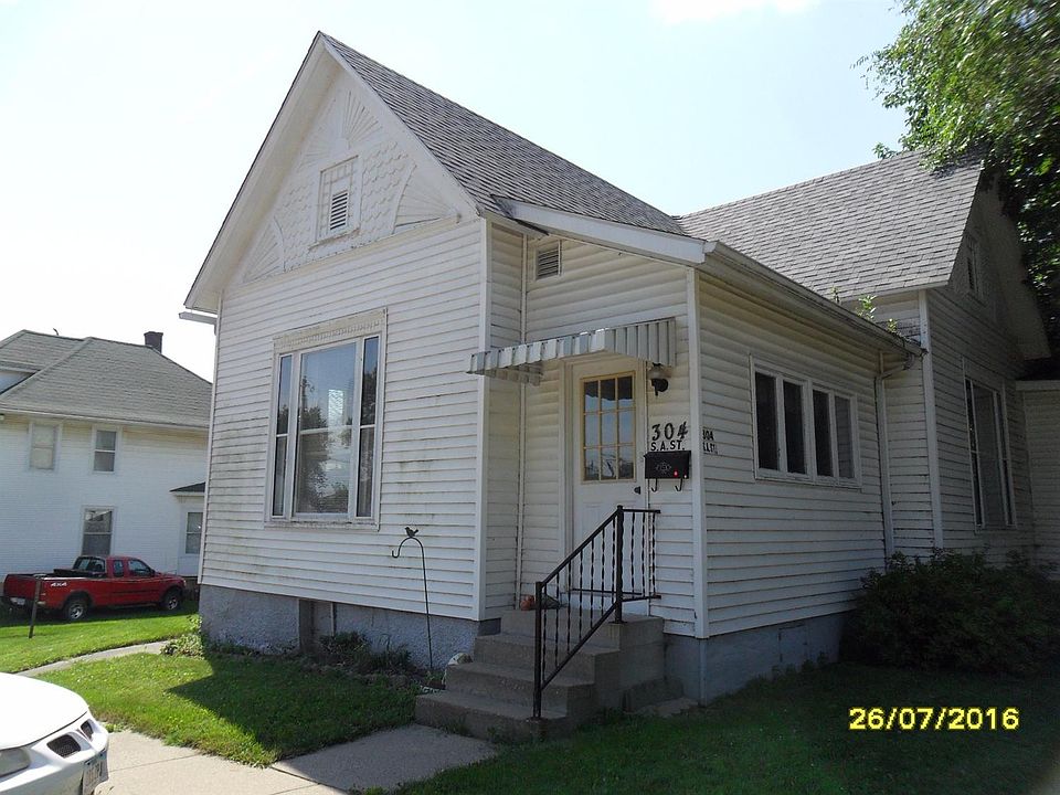 1st image of 304 S A St