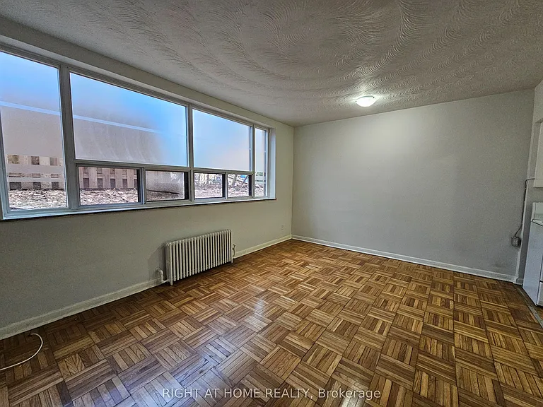 20 Cosburn Ave #104 — Photo 8