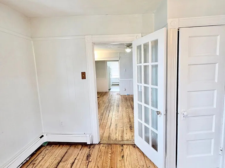 25 Read Ave — Photo 12