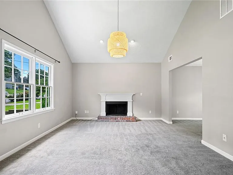 5590 Princeton Oaks Dr — Photo 9