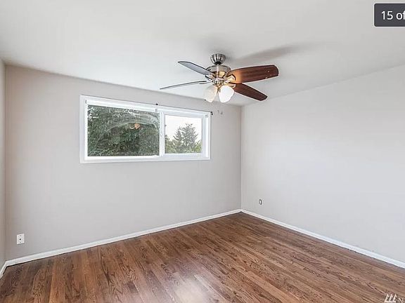 2nd image of 1009 159th Pl SE