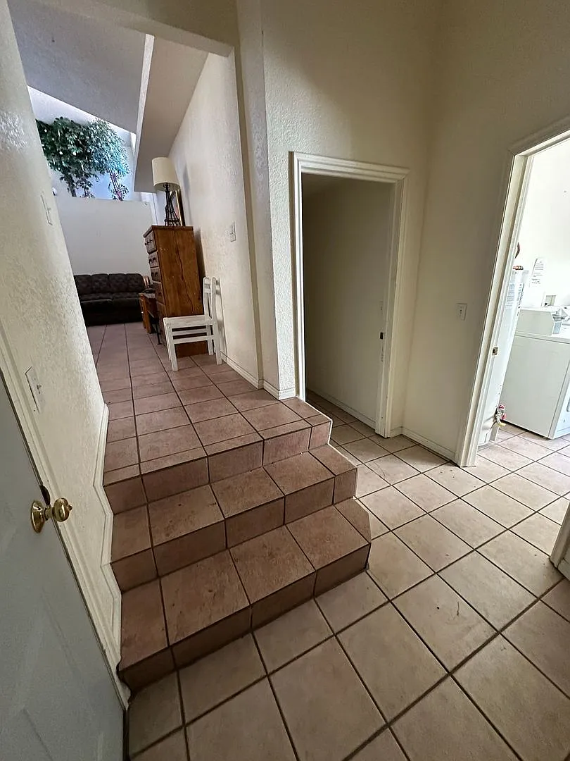 Private Rooms and Apartments Available Near SUU — Photo 3