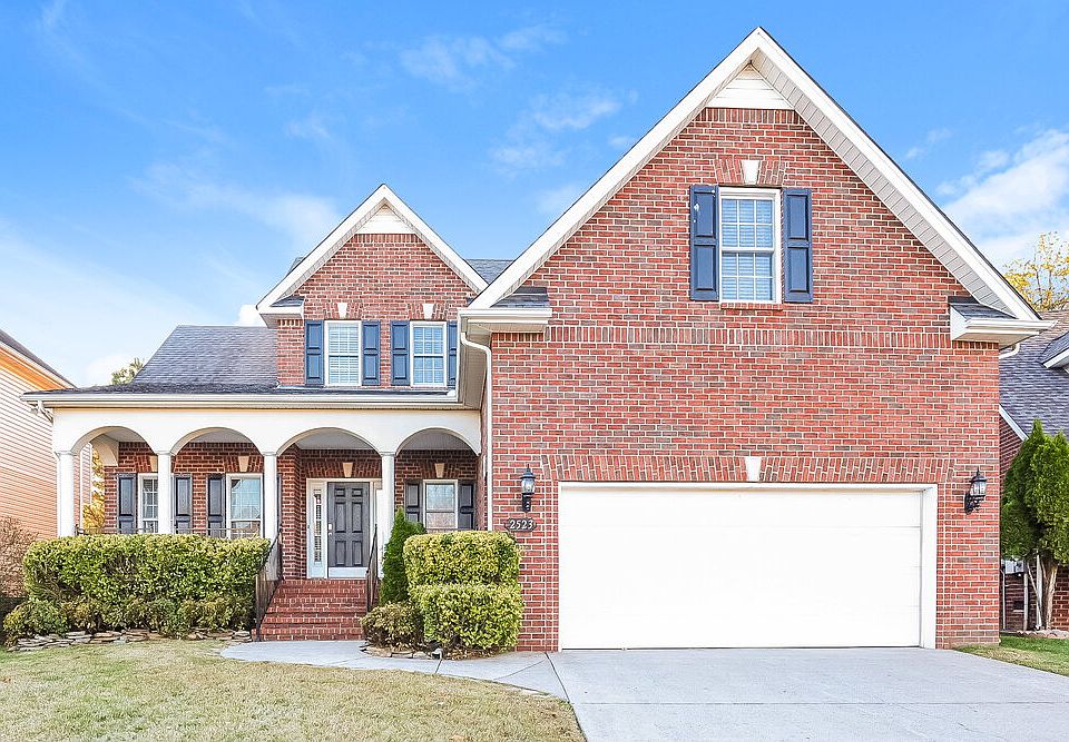 1st image of 2523 Oak Hill Dr