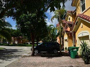 8435 SW 165th Pl, Miami, FL 33193
