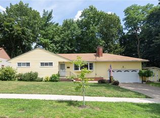 2017 6th St SW, Akron, OH 44314